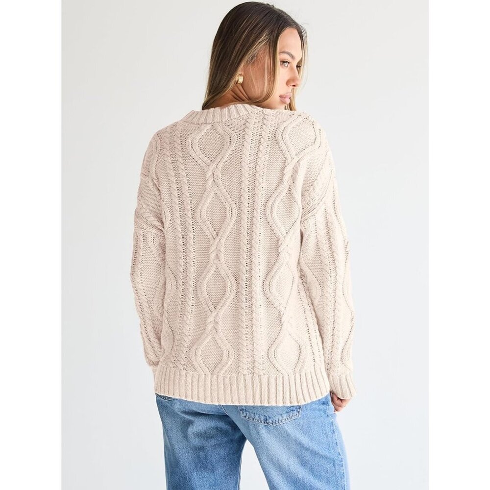 Women’s Oversized Cable Knit Crewneck Sweaters for Fall and Winter Fashion - Picture 3 of 5